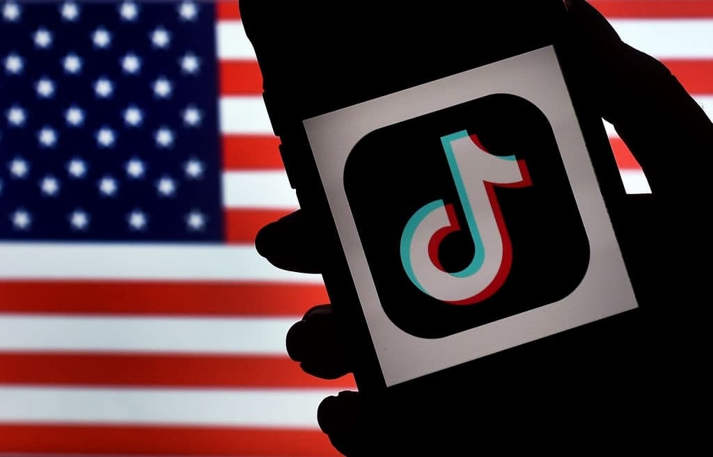 TikTok Encounters Difficulties in Attempting to Delete a Wide Spreading Video of a Middle-Aged Man Dying on Livestream