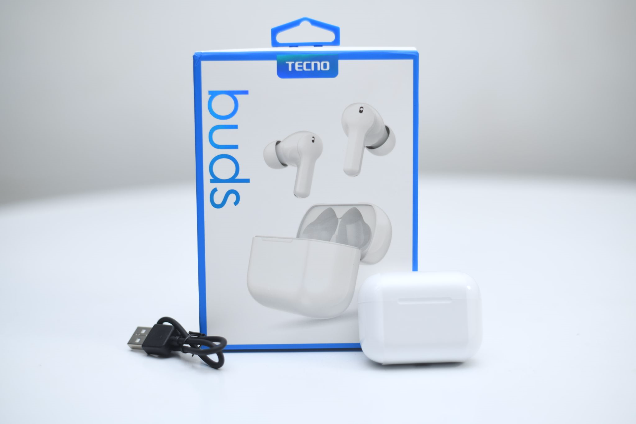 tecno camon 17 earphones