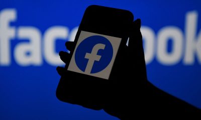 Facebook, alert, extremist, notifications, users