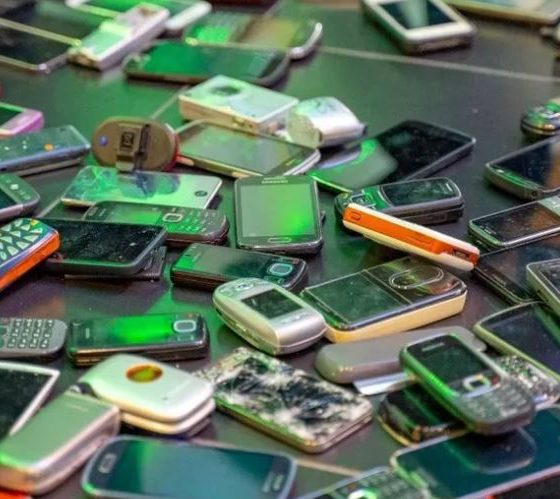 e-waste: Five Billion Phones To Be Thrown Away This 2022